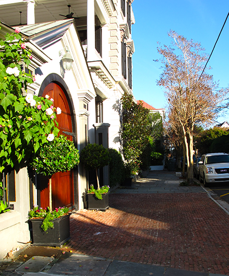 Photo of Battery neighborhood, Charleston, S.C., by John Hulsey