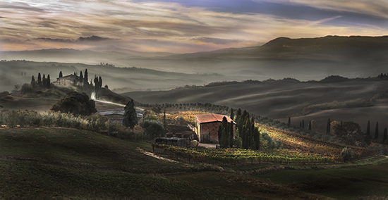 photo of Tuscan sunrise © Robert Copeland