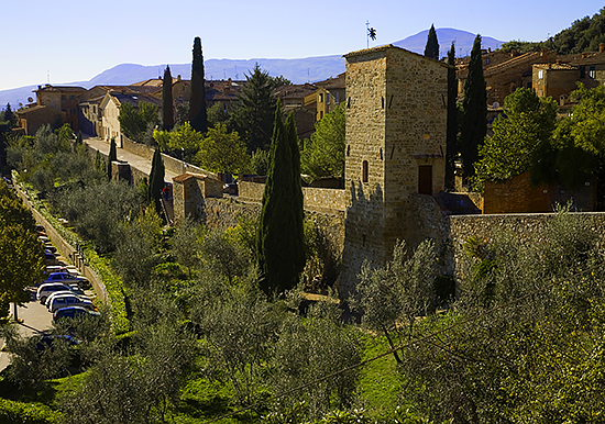 photo of San Quirico d'Orcia in Tuscany © J. Hulsey