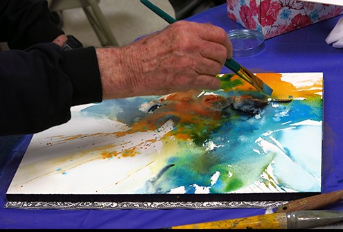 photo of Mort Solberg painting