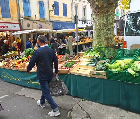 Market scene, St. Remy