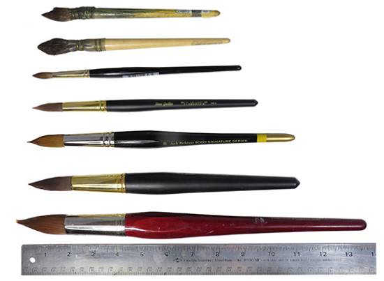 Photo of watercolor round brushes